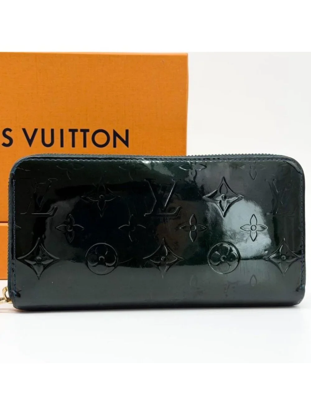Louis Vuitton Zippy Wallet Vernis Green Monogram